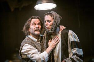 Igal pool on inimesed …