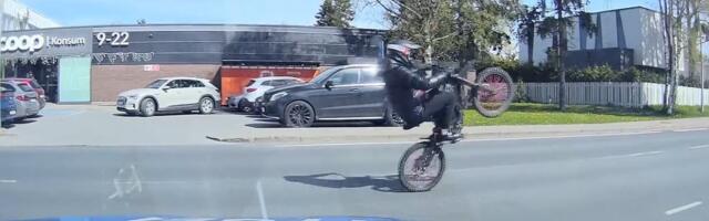 Politsei palub abi kahe Haabneemes kimanud „motohuvilise“ tuvastamisel