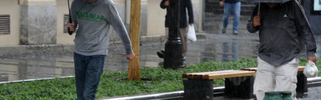 U SRBIJI DANAS OBLAČNO I HLADNO! Ne ispuštajte kišobrane - EVO KAD ĆE LEPŠE VREME!