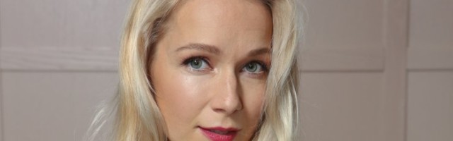 KLÕPS | Beebiootel Lenna Kuurmaa näitas esmakordselt kasvavat kõhtu