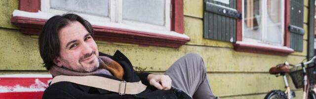 Justin Petrone tuleb Saaremaale lugejatega kohtuma