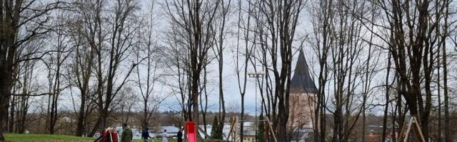 Tartu linn korrastab Toomemäe mänguväljakut