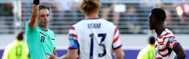 USA jalgpalluri mängukeelu tühistas FIFA distsiplinaarkomisjoni esimees ainuisikuliselt  