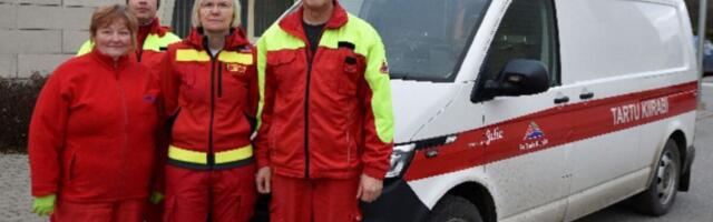 Türile jõudis SA TArtu Kiirabi soetatud kiirabiauto Julia