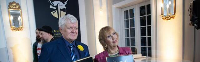 Mis vahe on Muusikaauhindade ja Kuldse Plaadi jagamisel? Üks on aasta glamuurseim üritus, teine tolmune küsimärk