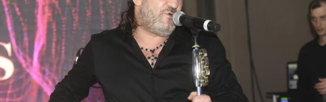 PRVI PUT U JAVNOSTI NAKON PRIVOĐENJA: Evo kako Aca Lukas reaguje na objavu zvaničnih papira iz Švedske!