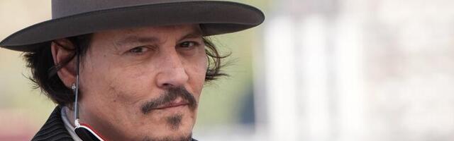 KLÕPS | Taas piraadikostüümis! Johnny Depp tegi comeback’i Jack Sparrow’ina