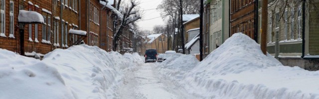Uuring: eestlased on ainult paari nädala kaugusel, et hakata rohke lume üle vinguma