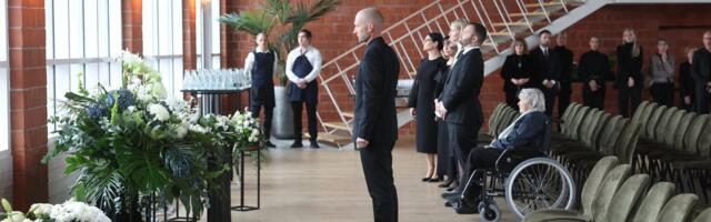 FOTOD | Eesti nüüdisaegse panganduse suurkuju Heldur Meerits saadetakse viimsele teekonnale