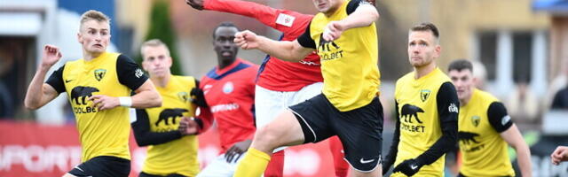 ФОТО: нарвский "Транс" упустил победу в матче с пярнуским "Вапрусом"