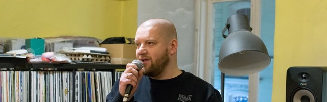Näitleja sattus liiklusõnnetusse, "Põrguvürsti pitsballi" esietendus lükkub edasi