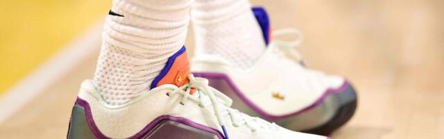 Sporditoodete firmat Nike süüdistatakse valgete inimeste diskrimineerimises