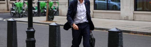 Andrei Hvostov: maailmavaateline graniit või liigirohke aas