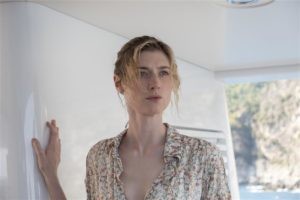 Valge tassikesega must mees videvikumaailmas