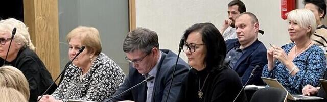 В Нарве инициировали вотум недоверия мэру Тоотсу и зампреду горсобрания Умаровой