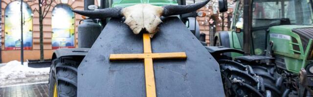 Сейм Литвы уступил требованиям фермеров и снижает тарифы подоходного налога с населения