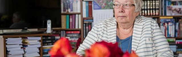 Marju Lauristin 80 | Sama poisipea ja riietusstiil, samad maneerid, sama terasus