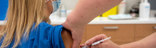 Uuringu kohaselt tagab kolmas vaktsiinidoos pikema kaitse koroonaviiruse eest