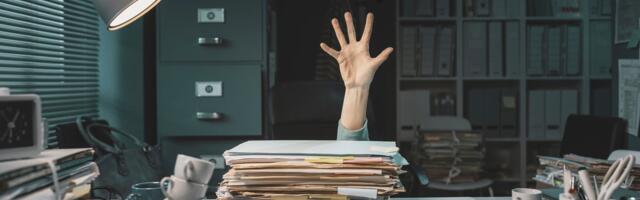 LUGEJA KÜSIB | Kui suur on töötasu, kui töö algab vana-aasta õhtul ja lõpeb uusaasta hommikul?