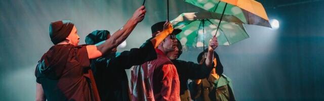 Arvustus. Hingates ja küünitades saatuse vihmaste katuste poole