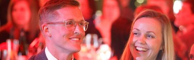 FOTOUUDIS | KAUNIS PAAR! Tõnis Niinemets väisas teatriauhindade galat koos abikaasaga