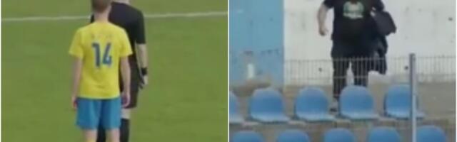 SUDIJA PREKINUO MEČ ZBOG NAVIJAČA KOJI LOMI STOLICE! Bio je sam na tribini, fudbaleri posrnulog velikana u neverici gledali šta se dešava