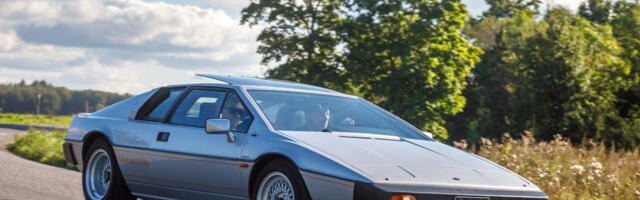 Retrosõit. Haruldane Lotus Esprit tõmbab tohutult tähelepanu ja üllatab sõiduomadustega