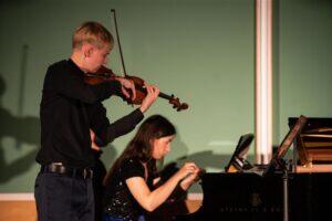 Kuu aega eesti muusikat