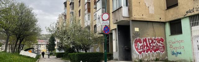 Ovo je zgrada gde je ubijen sin estradnog menadžera: Mučitelj nosio masku Betmena, zverski se iživljavali