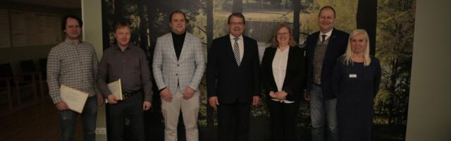 Galerii otse sündmuskohalt: Elva Haigla kahekordistab päikeseenergia kasutamist