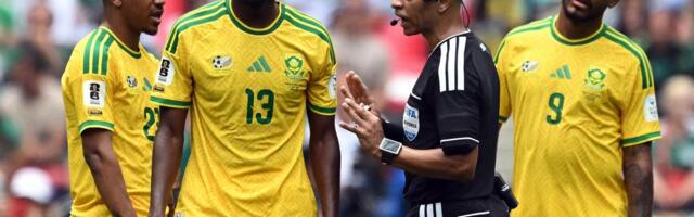 ČEŠKA – JUŽNA AFRIKA Bafana Bafana desetkovana kartonima, Narodni tim se nada trijumfu!