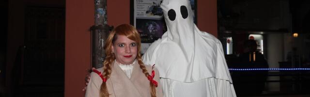 FOTOD | Pöörased kostüümid ja joviaalsed pidulised! Halloweeni öö on Tallinna vanalinnas täies hoos