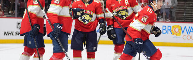 Panthers viskas Canucksi värava litreid täis