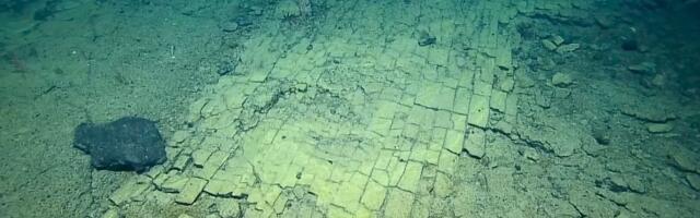 REŠENA MISTERIJA NA DNU OKEANA Savršeno popločan "put od žute cigle" šokirao naučnike, a onda su shvatili...