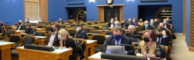 Riigikogu lubas alaealised vanema nõusolekuta psühhiaatri vastuvõtule