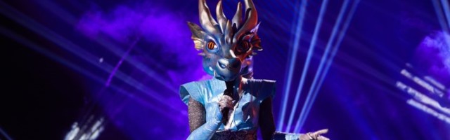 RAHVAS ARVAB | „Maskis laulja“ Kärbseseen on Luisa Rõivas. Fööniksi kostüümis peidab ennast Elina Nechayeva või Triin Lellep