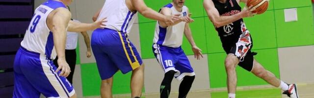 Haapsalu täitub veterankorvpalluritega
