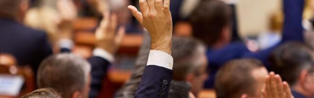 ARHIIVIST: Valitsejate käsutäitjad – “Poliitilise keskklassi” anatoomia II OSA