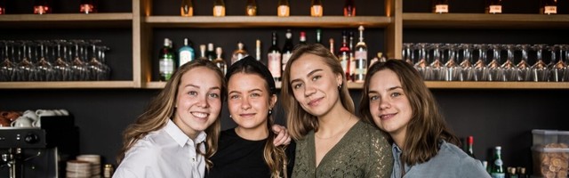 Nelja noore neiu lugu tugevast sõprusest, tahtejõust ja restorani avamisest