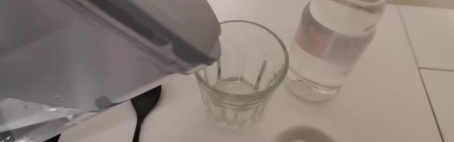 VIDEOEKSPERIMENT | Paneme proovile kuulsa vee-äädika energiatesti