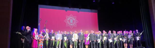 Päästeamet tunnustas aumärgiga 125 silmapaistvalt tublit inimest