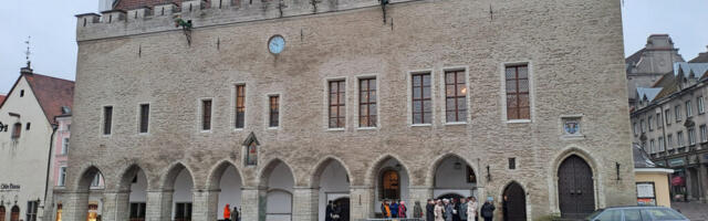 TALLINNA LINNAPEA KUULUTAB VÄLJA JÕULURAHU