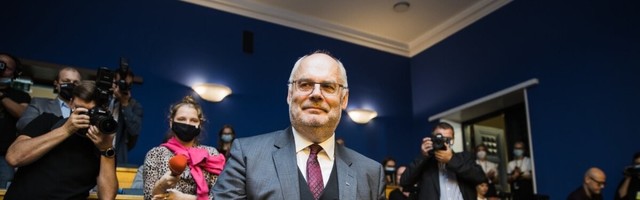 JUHTKIRI | Nüüd on Karisel aeg karismat näidata