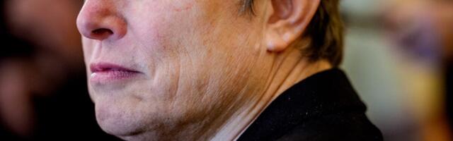 Tesla Offers ONE TRILLION DOLLAR Pay Package to Elon Musk (If He Can Stay Focused)