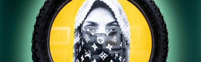 FOTOD | Fotografiskas avati ekstravagantse Maroko-Londoni kunstniku Hassan Hajjaji näitus