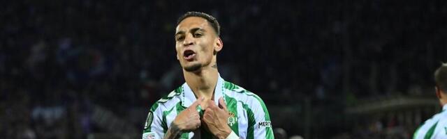 Manchester Unitedis naljanumbriks olnud brasiillane võib teha ajalugu