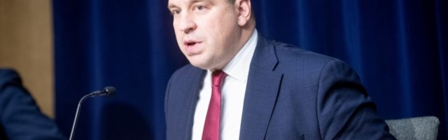 VIDEO | Ka Mart Helme sai peaministrilt tordi! Suur tordiarutelu valitsuse pressikonverentsil