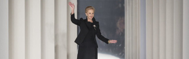 Tuntud moekunstnik Carolina Herrera avaldab, milliseid rõivaesemeid ei tohiks üle 40-aastased naised enam kanda