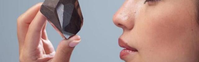 Maavälise päritoluga must teemant müüdi oksjonil 3,8 miljoni euro eest