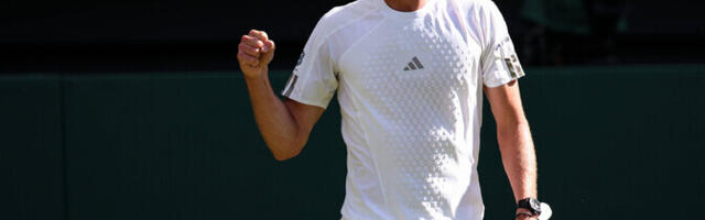 Zverev loovutas Wimbledoni avamängus ühe seti